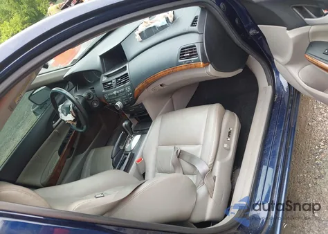 2011 Honda Accord Exl from USA, damaged, VIN 1HGCP3F82BA028596